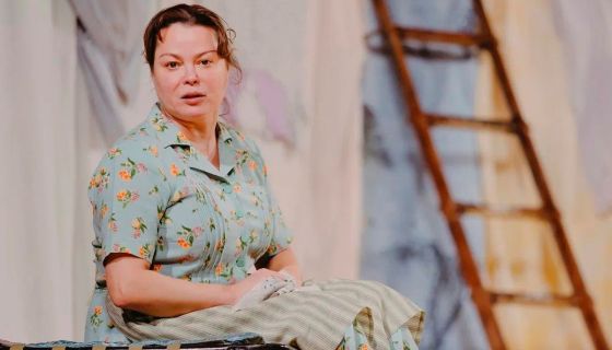 Спектакль «Любовь и голуби»