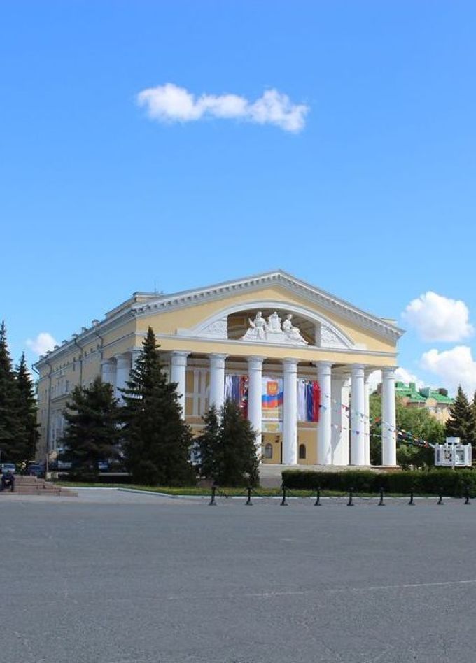 Спектакль «Большое сердце маленького Хрю»